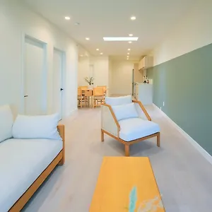  Apartment Newly Renovated 2 Bedroom In Japantown! Near Railtown & Gastown! Canada